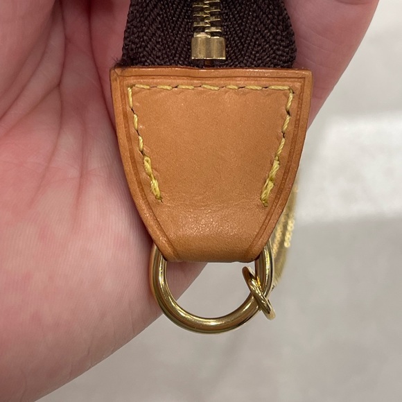 Louis Vuitton monogram mini pochette - Picture 8 of 16